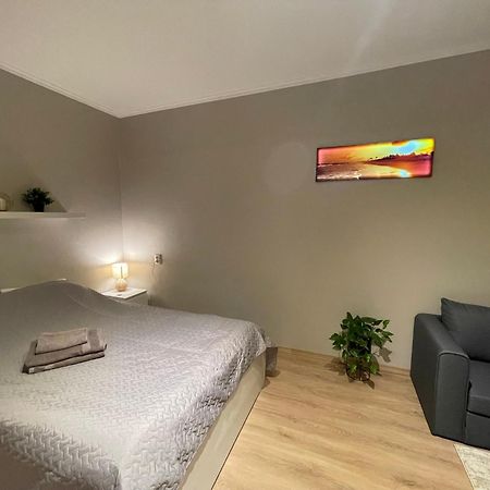 Cozy Apartment Close To Riga Airport Eksteriør billede